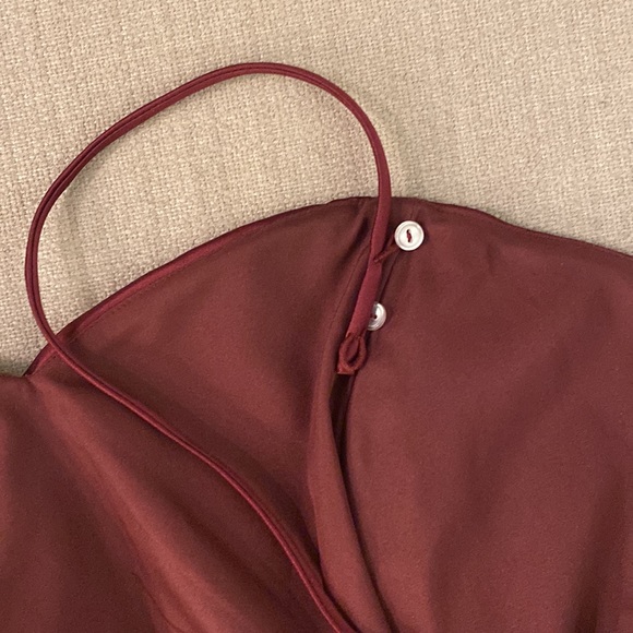 Maroon satin knee length dress - Picture 9 of 10
